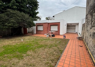 CASA 3 AMB + EXTENSO JARDIN - CRUCE CASTELAR CTRO.